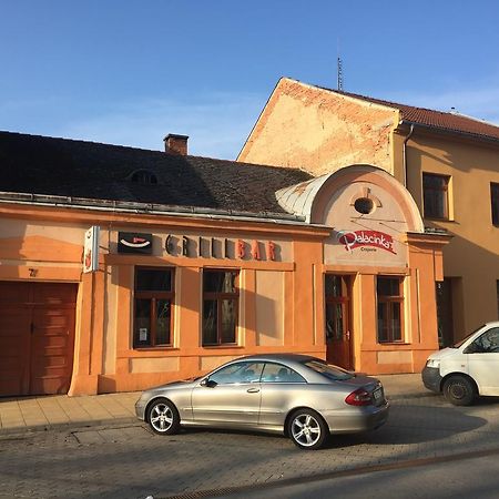 Grillbar Penzion & Restaurant Spišská Nová Ves Eksteriør billede