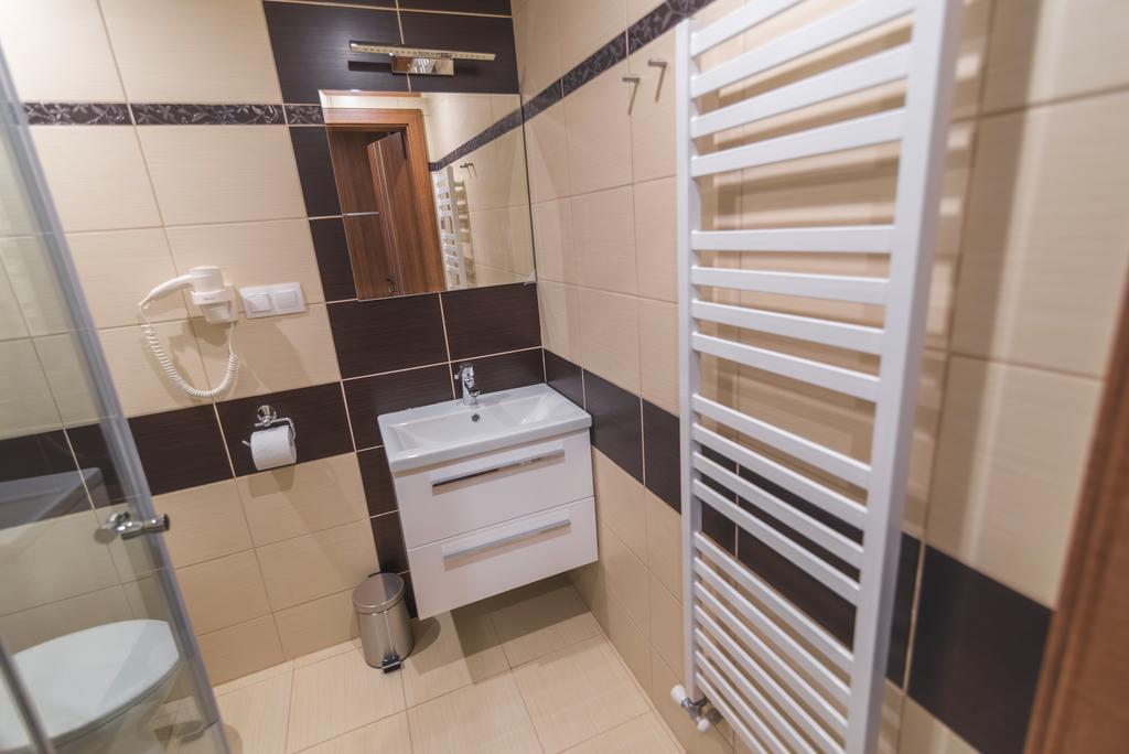 Grillbar Penzion & Restaurant Spišská Nová Ves Eksteriør billede