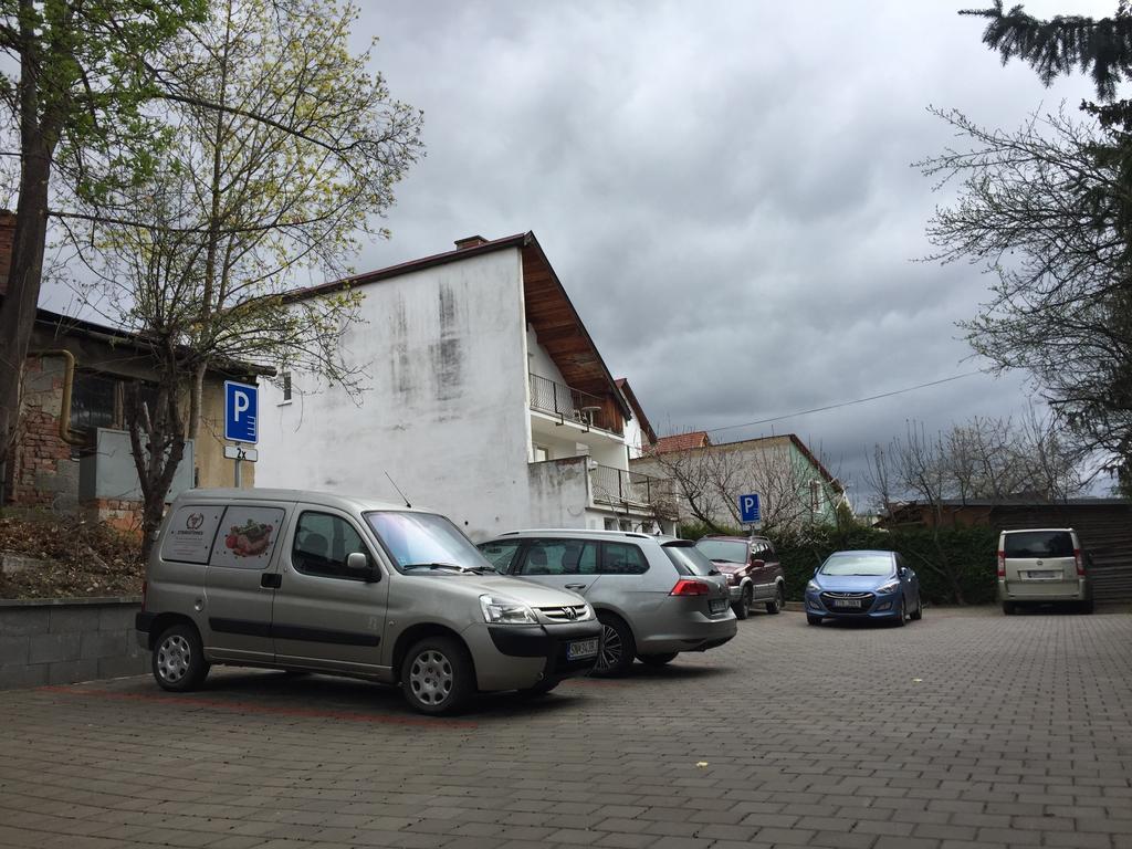 Grillbar Penzion & Restaurant Spišská Nová Ves Eksteriør billede