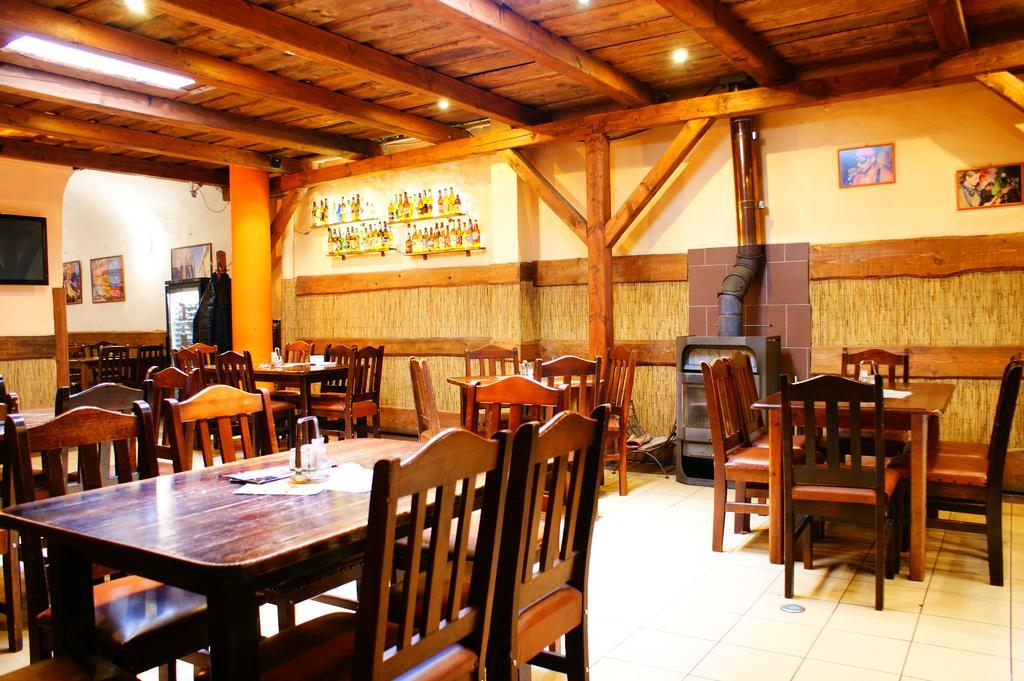 Grillbar Penzion & Restaurant Spišská Nová Ves Eksteriør billede