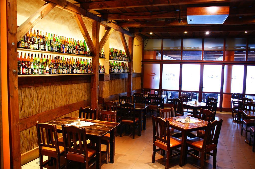 Grillbar Penzion & Restaurant Spišská Nová Ves Eksteriør billede