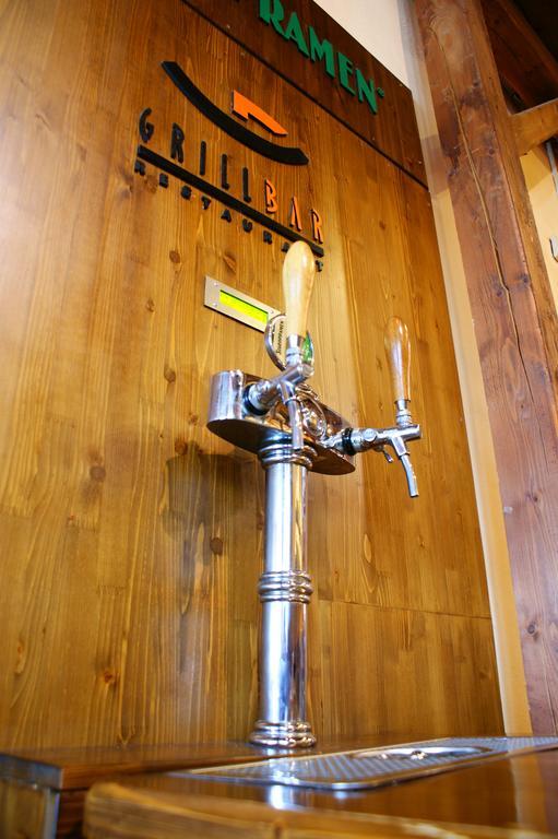 Grillbar Penzion & Restaurant Spišská Nová Ves Eksteriør billede