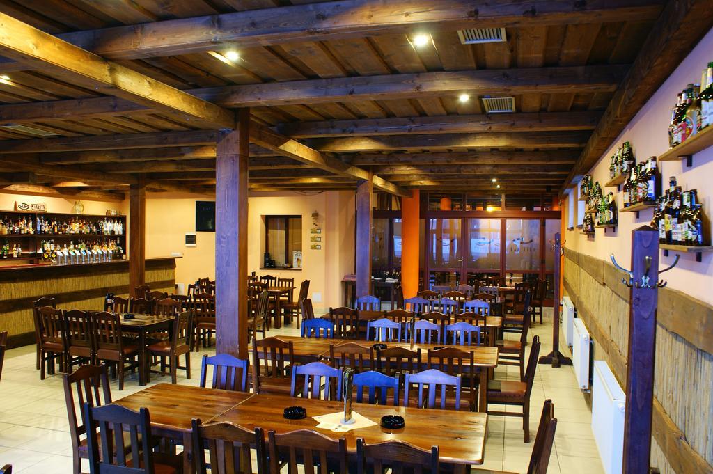 Grillbar Penzion & Restaurant Spišská Nová Ves Eksteriør billede